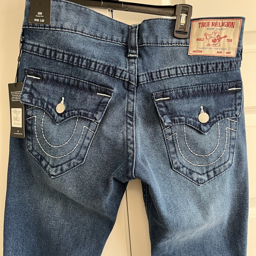 True Religion GENO Flap Pocket Jeans 30x32 Relaxed Slim Medium Wash NWT - Picture 5 of 11